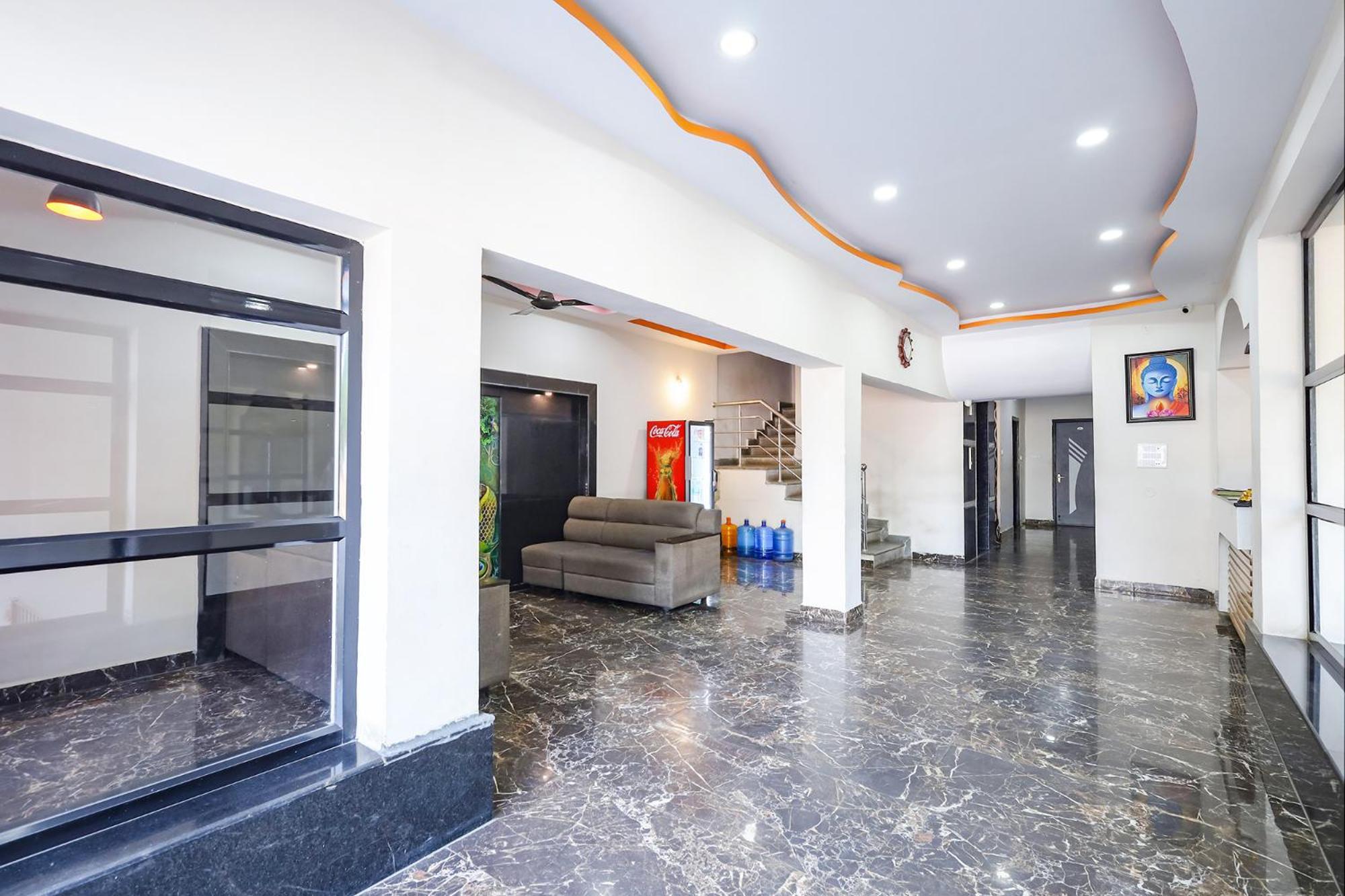 Готель Capital O Lakshmi Residency Тірупаті Екстер'єр фото
